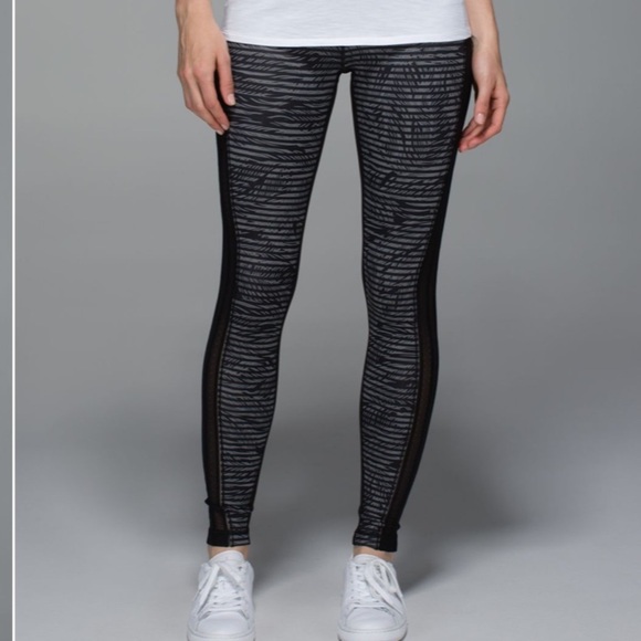 Lululemon Wunder Under Pant *Luxtreme (Roll Down)
Stripe Play Slate Black - Picture 4 of 16